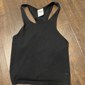 Cropped ahletic tank top